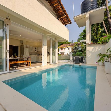 Elivaas 4 Bhk Villa Near Beach With Private Pool & Bar - Casa Boa Vida Candolim Esterno foto