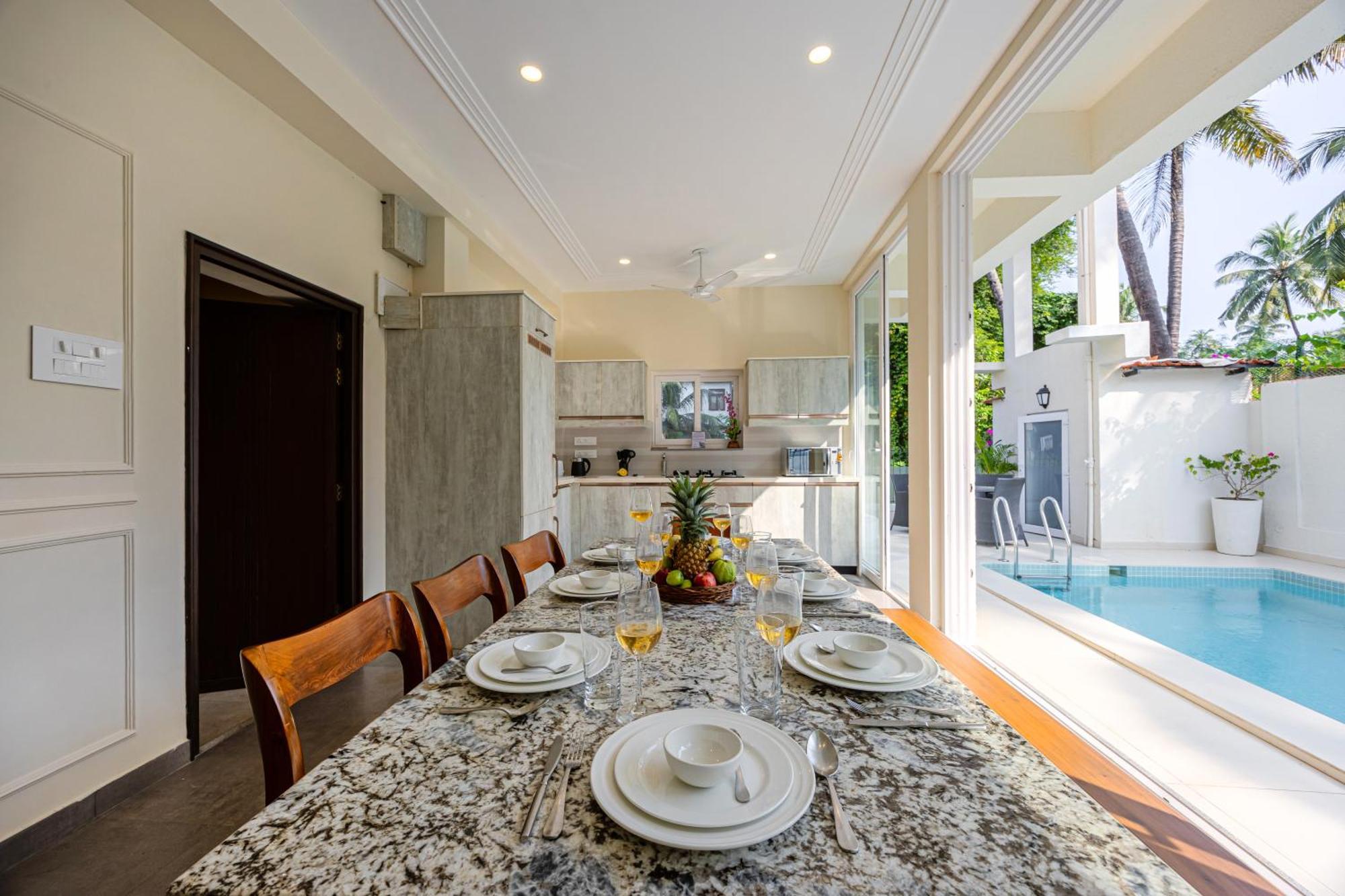 Elivaas 4 Bhk Villa Near Beach With Private Pool & Bar - Casa Boa Vida Candolim Esterno foto