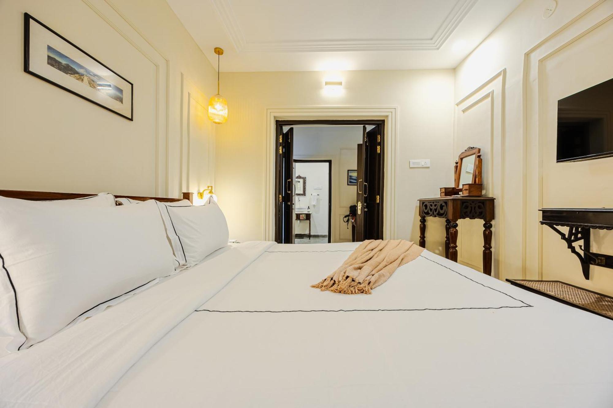 Elivaas 4 Bhk Villa Near Beach With Private Pool & Bar - Casa Boa Vida Candolim Esterno foto