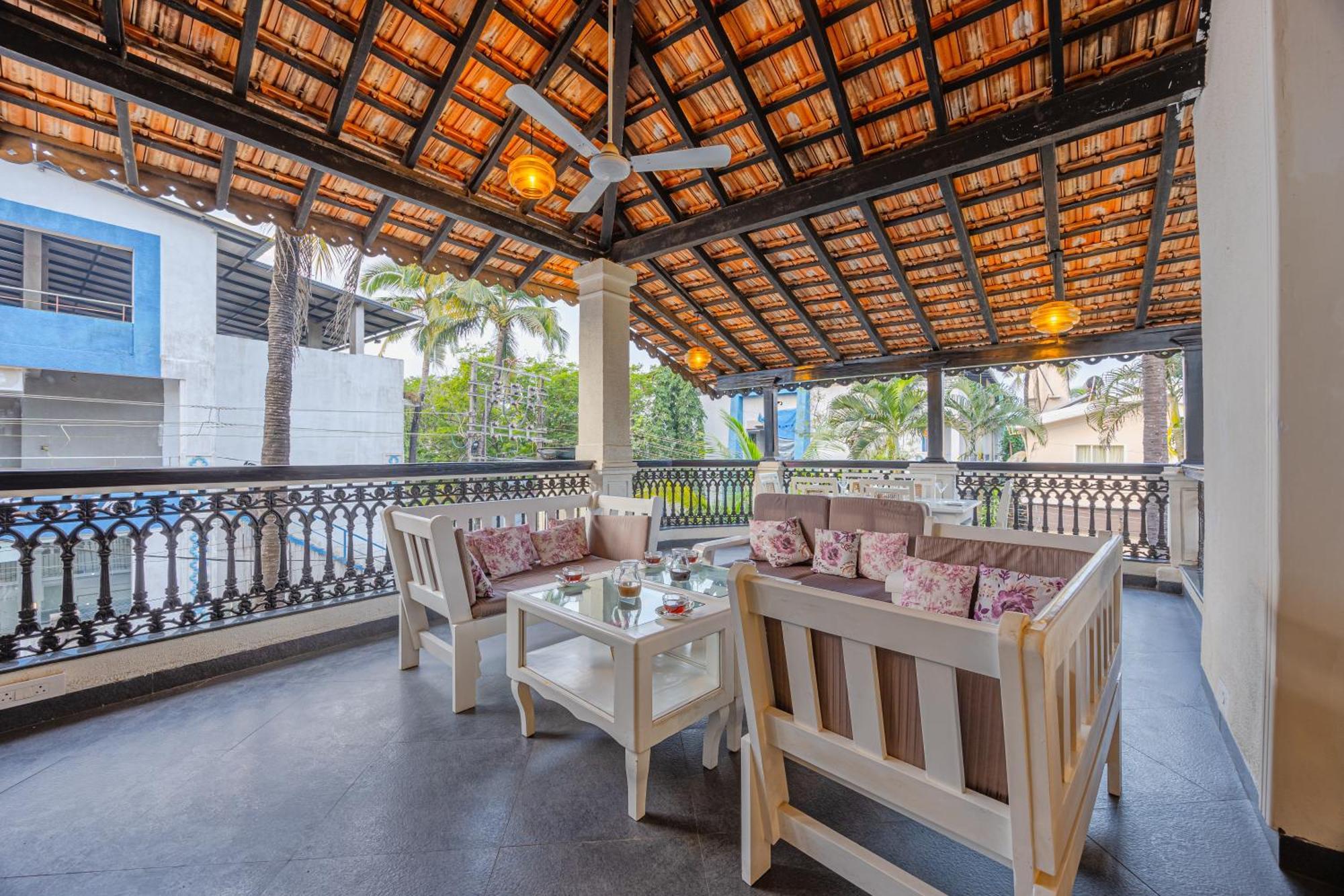 Elivaas 4 Bhk Villa Near Beach With Private Pool & Bar - Casa Boa Vida Candolim Esterno foto