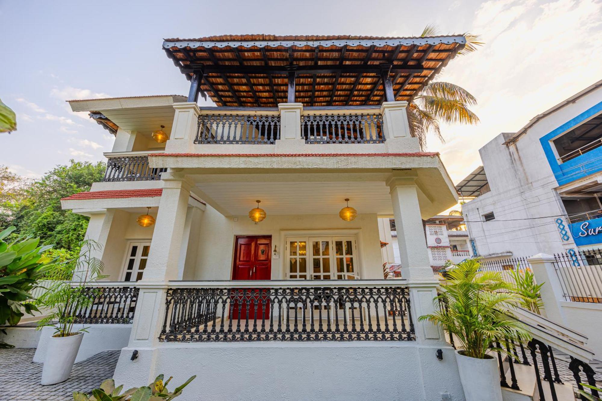 Elivaas 4 Bhk Villa Near Beach With Private Pool & Bar - Casa Boa Vida Candolim Esterno foto