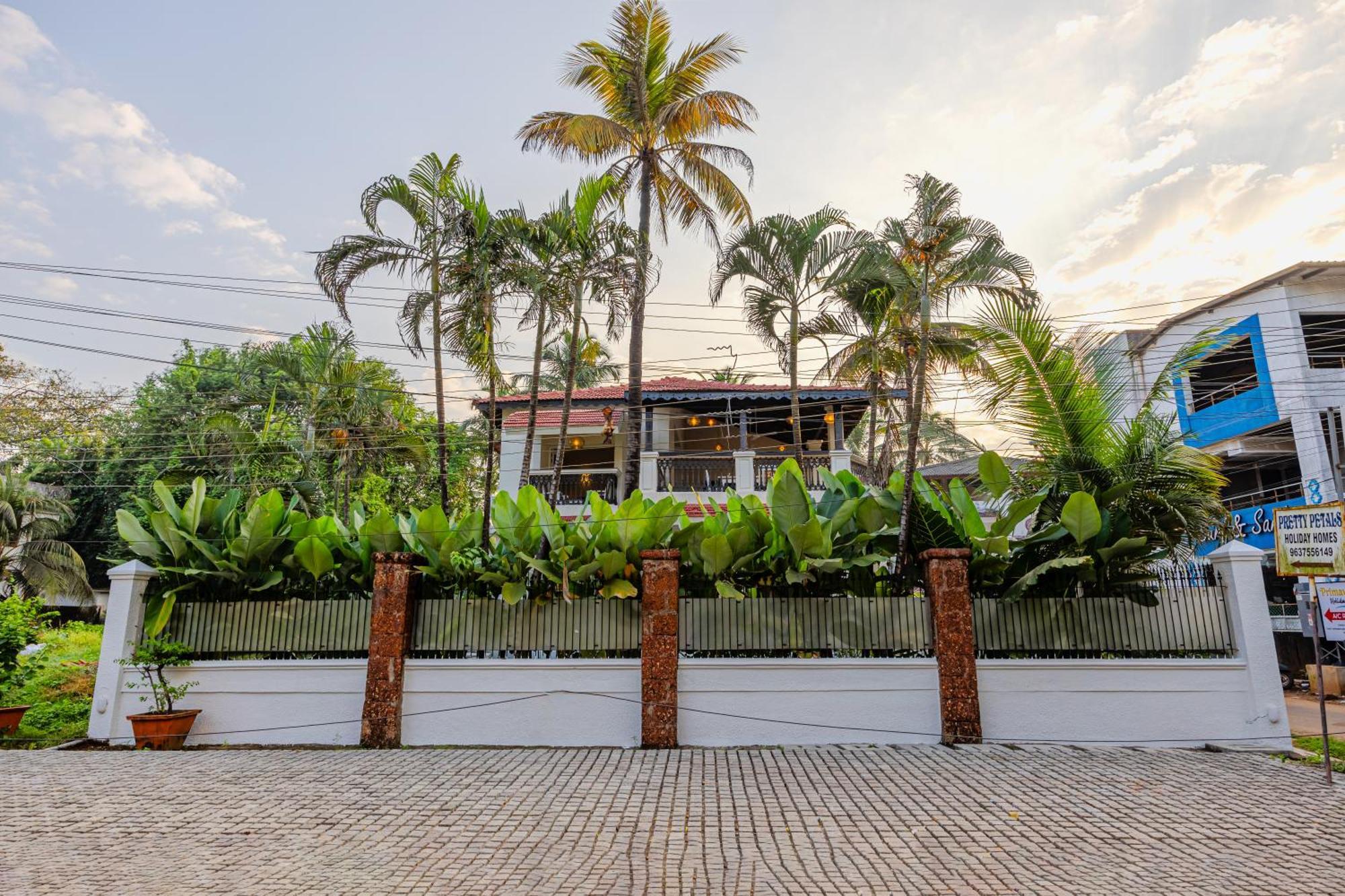 Elivaas 4 Bhk Villa Near Beach With Private Pool & Bar - Casa Boa Vida Candolim Esterno foto